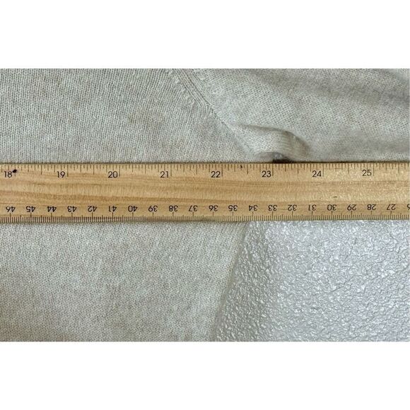 Club Room 100% Cashmere Classic V-Neck Men's Lightweight Cream Sweater Large - Picture 10 of 10